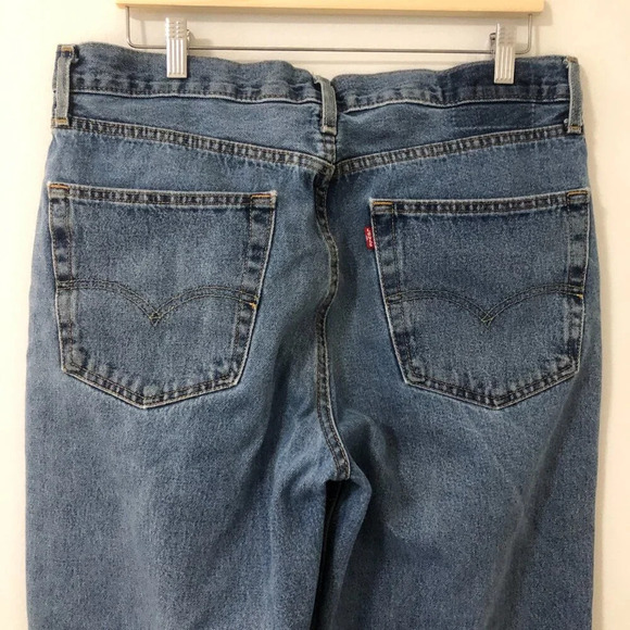 Levi's Straight Leg 34 x 32 Blue Light Medium  Wash Jeans - Picture 5 of 10